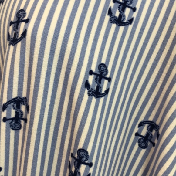 Wishful Park Twisted Front Anchor Top Large - Picture 3 of 8